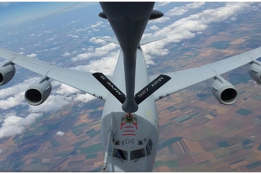 Máy bay tiếp nhiên liệu KC-135 của Mỹ gặp nạn có gì quan trọng?