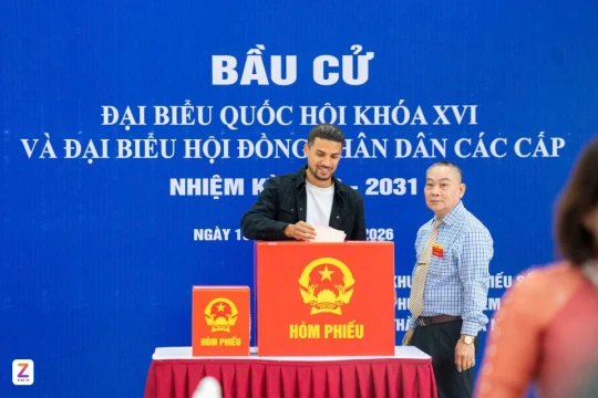 Cầu thủ Đỗ Hoàng Hên lần đầu tiên làm nhiệm vụ 'đặc biệt'