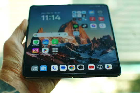 Oppo ra mắt điện thoại gập với màn hình không nếp gấp