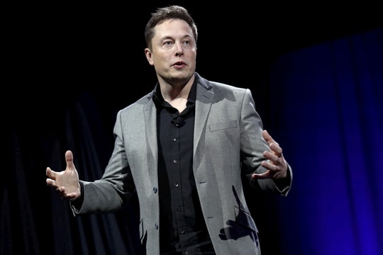 Elon Musk đưa ra thông điệp về eo biển Hormuz: ‘Tử huyệt’ của tương lai công nghệ toàn cầu?