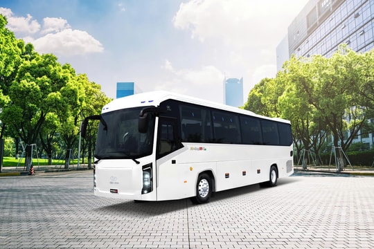 KIM LONG MOTOR xuất khẩu lô xe bus "Made in Viet Nam" sang Thái Lan
