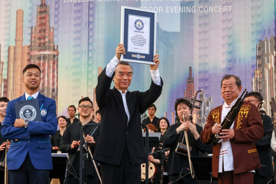 Hong Kong lập kỷ lục Guinness với buổi hòa nhạc 'khổng lồ'
