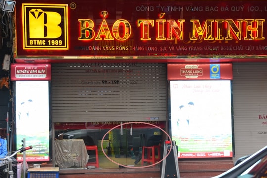 Lực lượng công an xuất hiện tại các trụ sở Bảo Tín Minh Châu tại Hà Nội