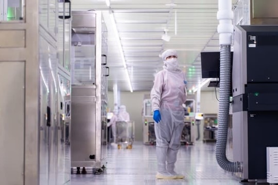 Ngành sản xuất đế chip vẫn phất bất chấp xung đột Trung Đông