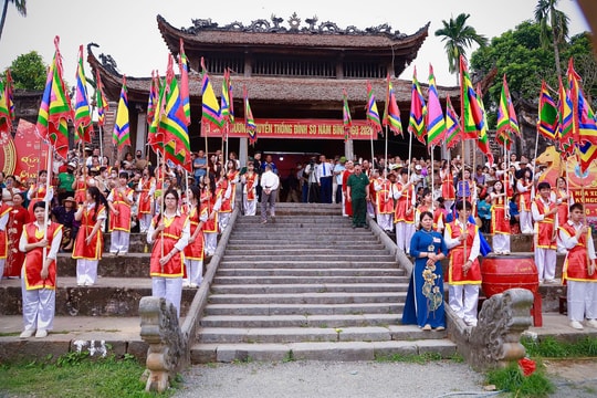 Rộn ràng lễ hội truyền thống đình làng So