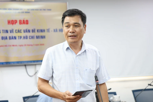 Xe bán tải bị siết ở Hà Nội nhưng vẫn lưu thông bình thường ở TP.HCM