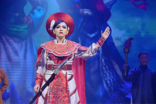 Tiếng trống Mê Linh: Phép thử khắc nghiệt khi muốn làm mới cải lương