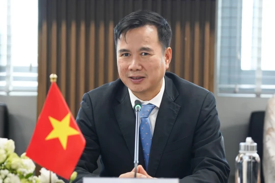 Chân dung tân Giám đốc Đại học Quốc gia Hà Nội vừa được Thủ tướng bổ nhiệm