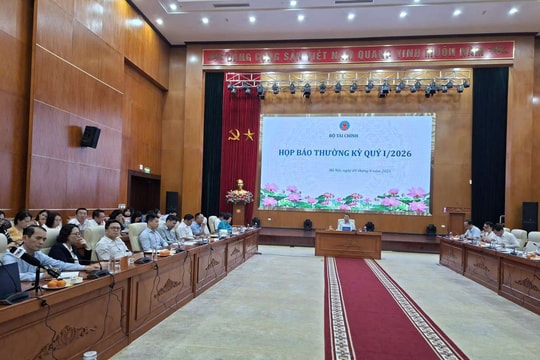 Nghịch lý doanh thu nghìn tỉ nhưng báo lỗ kéo dài