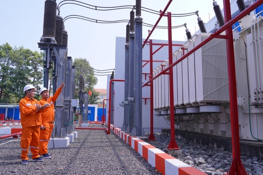 Sản lượng điện TP.HCM lập đỉnh mới: EVNHCMC đẩy mạnh các giải pháp đảm bảo cung ứng và tiết kiệm điện