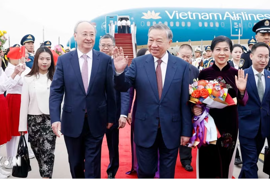 Tổng Bí thư, Chủ tịch nước Tô Lâm và Phu nhân bắt đầu thăm cấp Nhà nước đến Trung Quốc