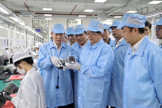 Xây dựng đầu tàu công nghệ để làm chủ Camera AI