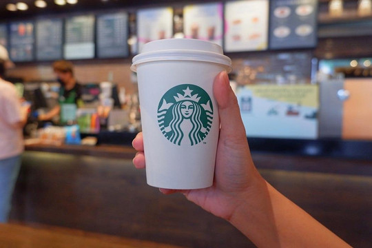 Starbucks thử nghiệm AI gợi ý đồ uống theo cảm xúc ngay trong ChatGPT