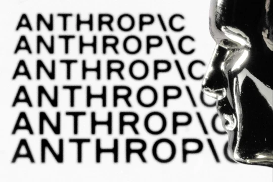 Anthropic kiểm tra danh tính, chợ đen Trung Quốc rộ chiêu lách luật