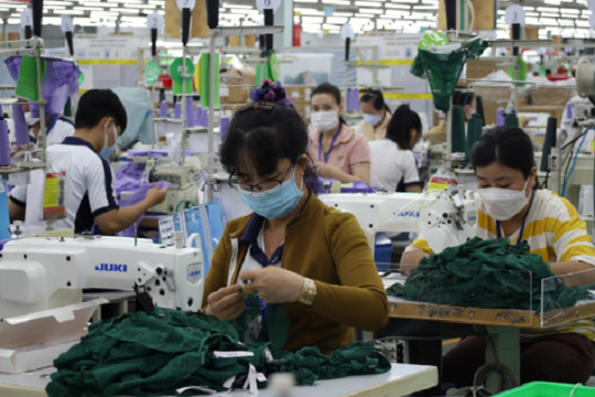 Doanh nghiệp được hoãn BHXH 12 tháng: Điều kiện gì?