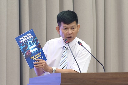 Chuyên gia kinh tế nói thẳng: Ai cũng nói chuyển đổi số, nhưng ai bảo chứng cho nông dân?
