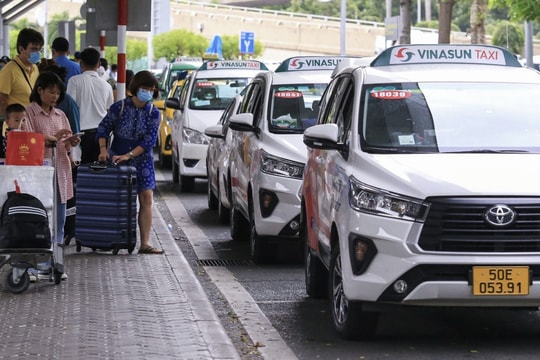 10 năm chống đỡ nghẹt thở của taxi Vinasun trước Grab, Uber và Xanh SM