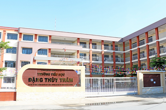 Học sinh tiểu học nguy kịch do ngộ độc tập thể tại TP.HCM
