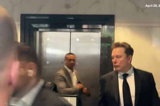Elon Musk gọi OpenAI là đứa con tinh thần, bị thẩm phán cảnh cáo việc dùng MXH