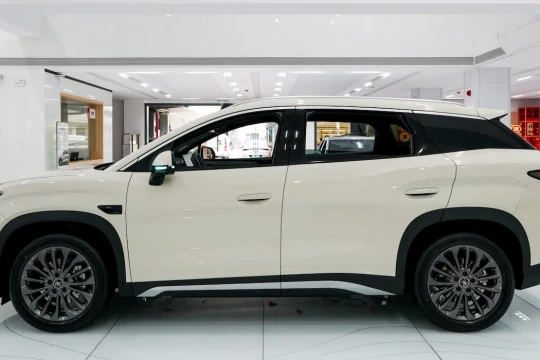 Xe điện giá 22.000 USD, sạc đầy trong 5 phút gây 'địa chấn' với hơn 60.000 đơn chỉ sau 1 tháng có gì đặc biệt?