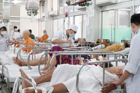 Bốn ngày nghỉ lễ 30/4 và 1/5: ‘Vỡ trận’ tại Khoa Nội thần kinh, Bệnh viện Chợ Rẫy