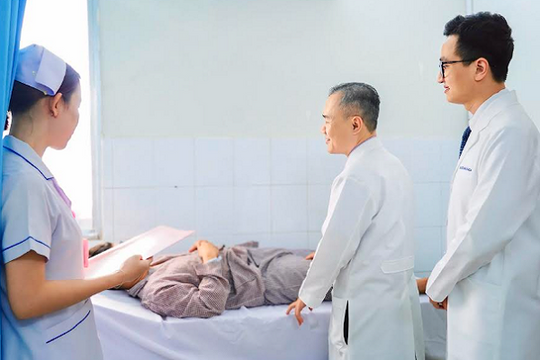 Bi kịch sau sự im lặng: Bé trai 14 tuổi suýt mất 'đời trai' vì nỗi sợ xoắn tinh hoàn