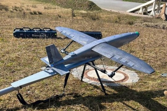 Mỹ tung drone cảm tử Hornet: Vũ khí AI thay đổi luật chơi?