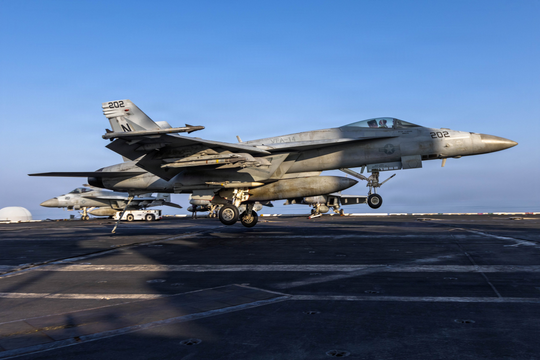 Sức mạnh đáng gờm của tiêm kích F/A-18 Super Hornet Mỹ tại Trung Đông