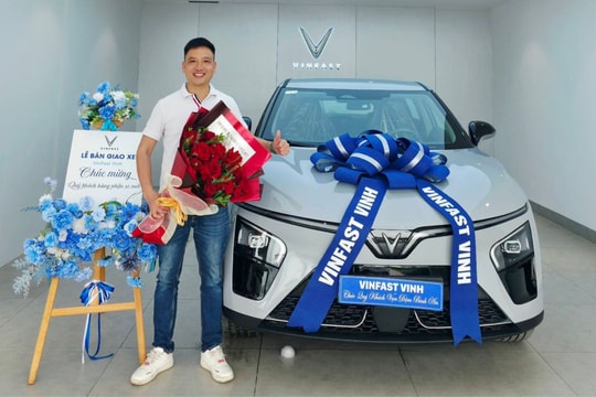 Chủ xe VinFast VF 7: 'Đáng lẽ nên chuyển sang xe điện sớm hơn'