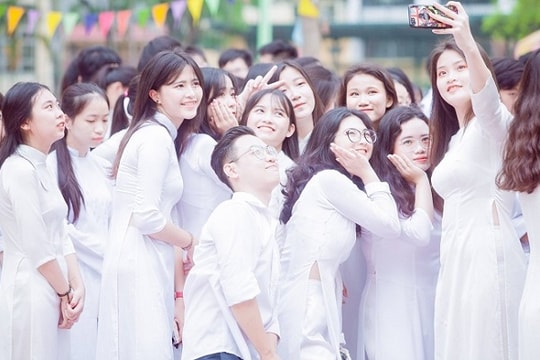TP.HCM tính bỏ thi lớp 10: Phụ huynh lo công bằng học bạ