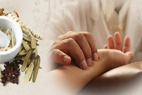 Đông – Tây y kết hợp điều trị ung thư: Chuyên gia TP.HCM nói gì?