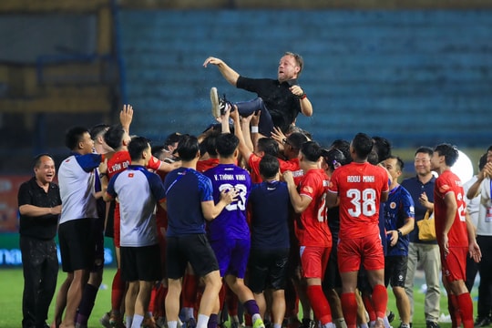 Vô địch V-League trước 3 vòng: Sự khác biệt của CAHN