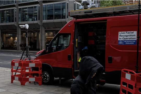 Camera quét khuôn mặt khắp London tìm tội phạm, gây lo ngại giám sát đại trà