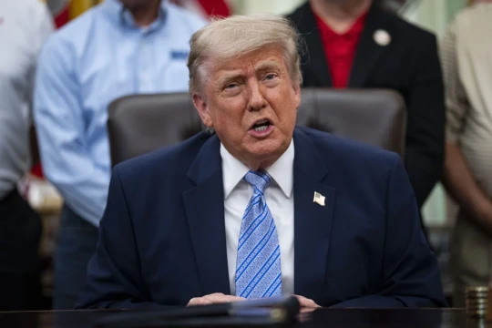Ông Trump hoãn ký lệnh về AI để Mỹ giữ vị thế dẫn đầu trước Trung Quốc