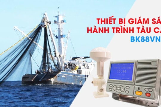 An Giang hỗ trợ thiết bị giám sát tàu cá, ngư dân phấn khởi