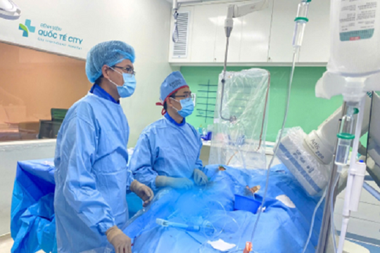 Hết hy vọng vì tắc 3 nhánh mạch vành, cụ ông 70 tuổi bất ngờ hồi sinh thần kỳ