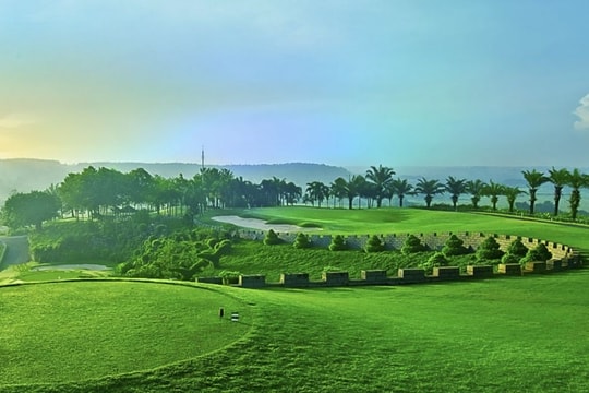 'Đại gia golf' Golf Long Thành bị phạt 92,5 triệu đồng về vi phạm chứng khoán