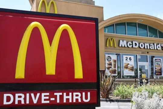 McDonald's đưa AI trở lại quầy drive-thru, khách hàng phản ứng dữ dội: 'Không ai muốn nói chuyện với robot'
