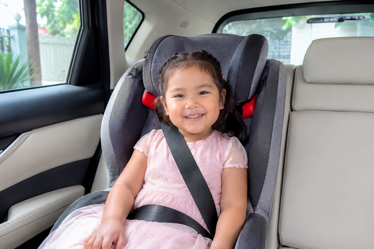 Cách chọn ghế ô tô đúng chuẩn cho trẻ, vừa bảo vệ con vừa tránh bị phạt theo luật mới