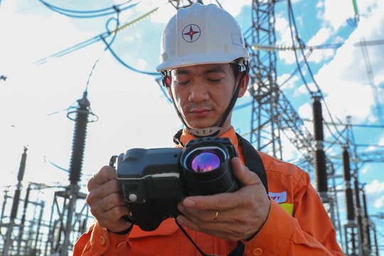 EVN hết lỗ lũy kế 44.700 tỉ đồng và 1 nỗi lo thành hiện thực: Chi phí quản lý ‘phình to’