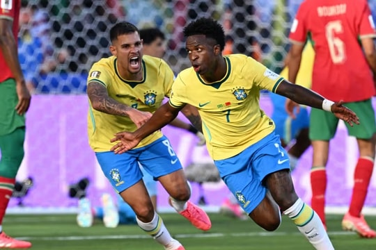 Vinicius giúp Brazil thoát hiểm trong trận ra quân World Cup