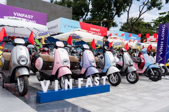 Gần 8 năm, 1 triệu xe xuất xưởng: VinFast đã đưa xe máy điện từ lựa chọn mới trở thành xu hướng