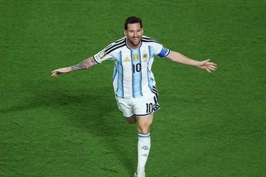 Lionel Messi lên tiếng: Nhà vô địch vẫn ở đây