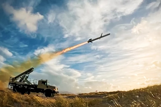 Tin vũ khí hôm nay 22/6: Ukraine sắp có tên lửa hành trình mới không cần linh kiện Mỹ