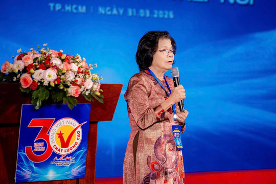 Vũ Kim Hạnh - nữ Tổng biên tập hát vọng cổ giữa đôi bờ thế kỷ
