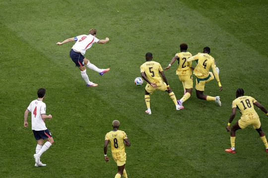 Anh chỉ dứt điểm trúng đích 4 lần vì Ghana chơi sufferball, có thể gặp Bồ Đào Nha