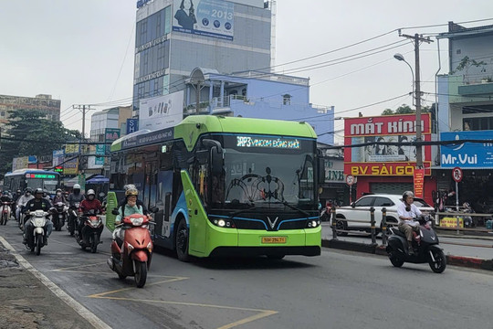 TP.HCM miễn phí vé xe buýt: Khi chính sách đi trước hạ tầng