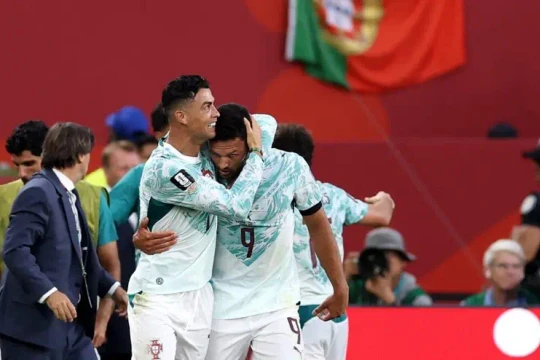 Ronaldo phá dớp World Cup, Ramos hóa người hùng, VAR khiến Croatia ôm hận