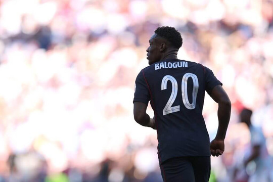 Balogun tịt ngòi sau khi FIFA hoãn án treo giò, Mỹ thất bại ê chề trước Bỉ