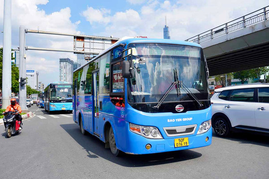Xe buýt miễn phí ở TP.HCM: Bài toán giữ chân 'thượng đế'